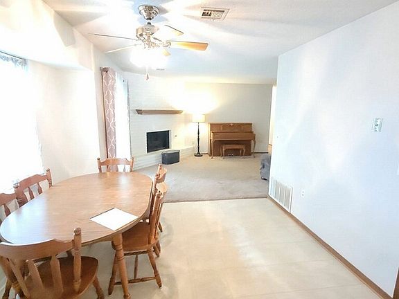3rd image of 541 N Dawn Ln