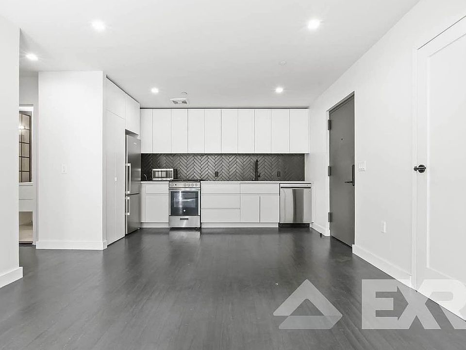 1st image of 260 Water St APT 3B