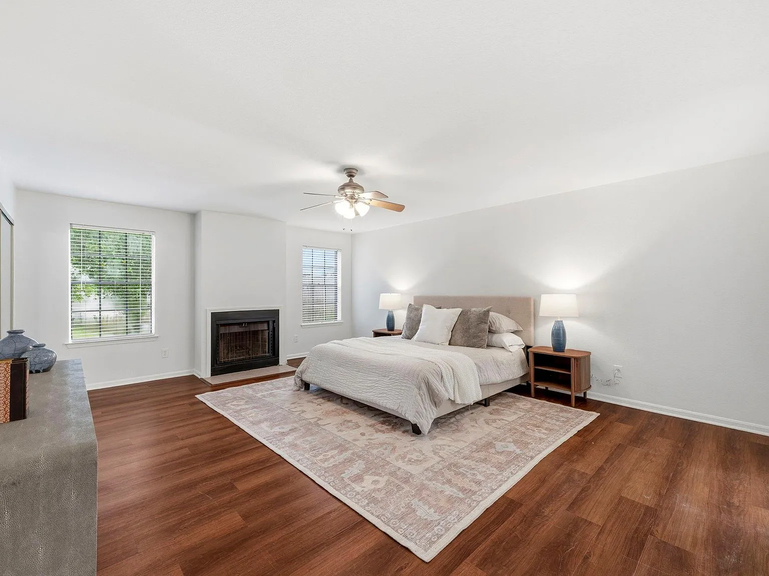 2 bed, 2.5 bath, 1520 sqft, $1,800 — Photo 4