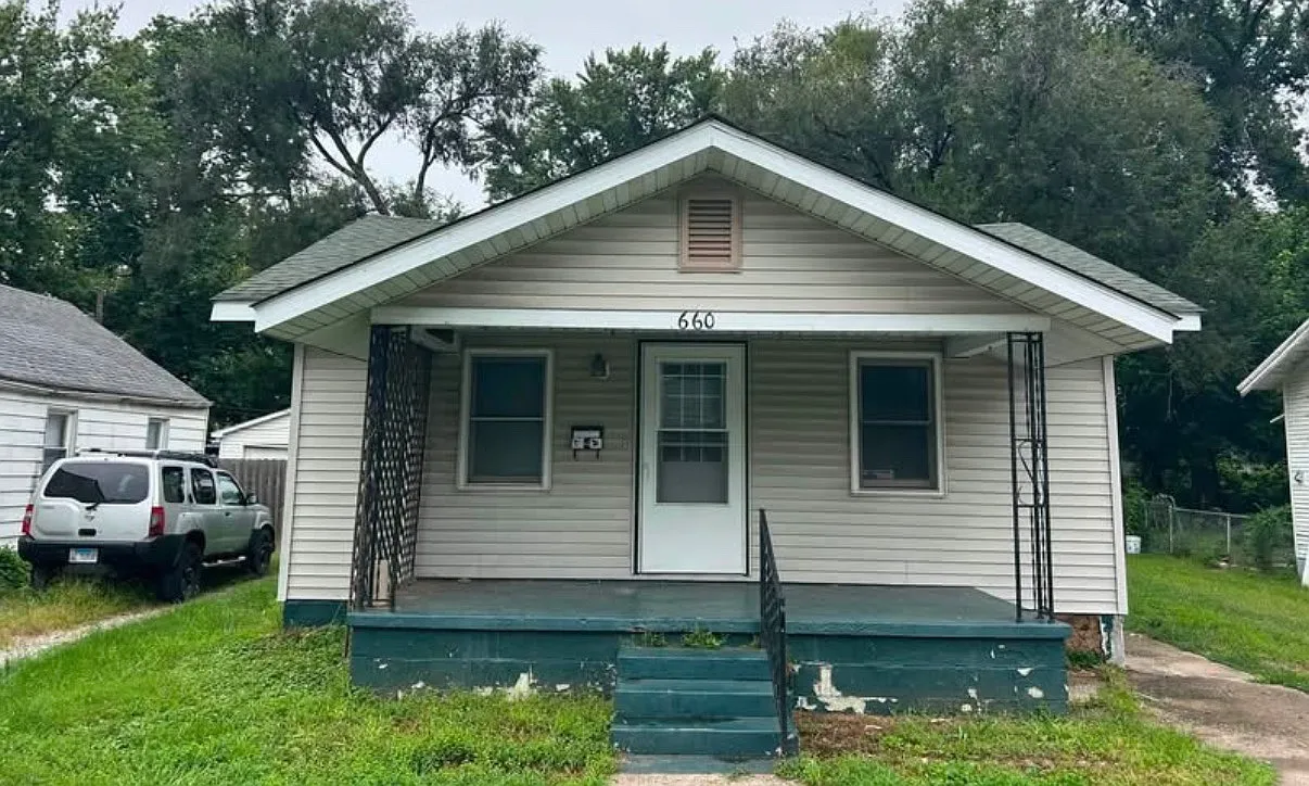 2 bed, 792 sqft, $1,150 — Photo 1