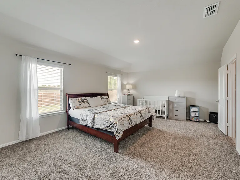 16545 Springs Rd — Photo 11