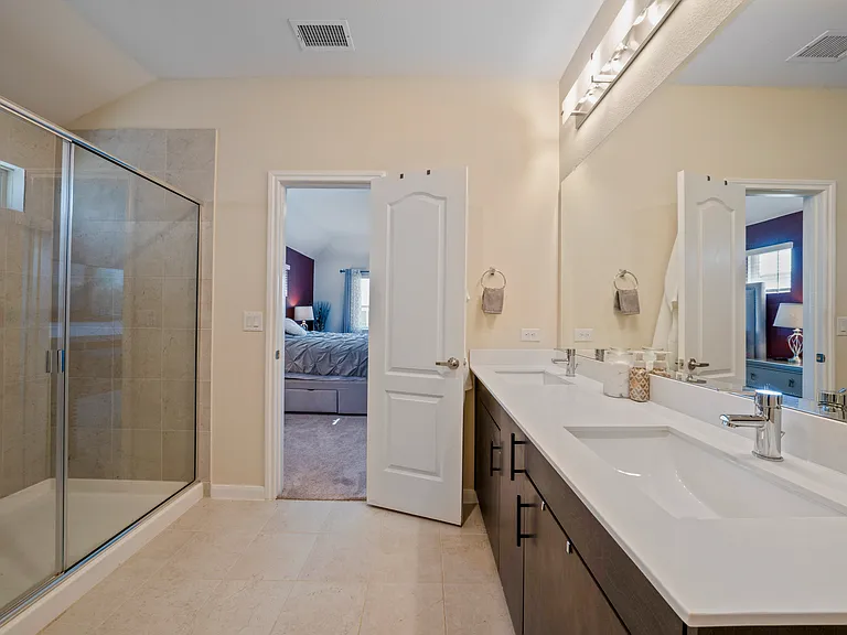 1272 Sumner St — Photo 17