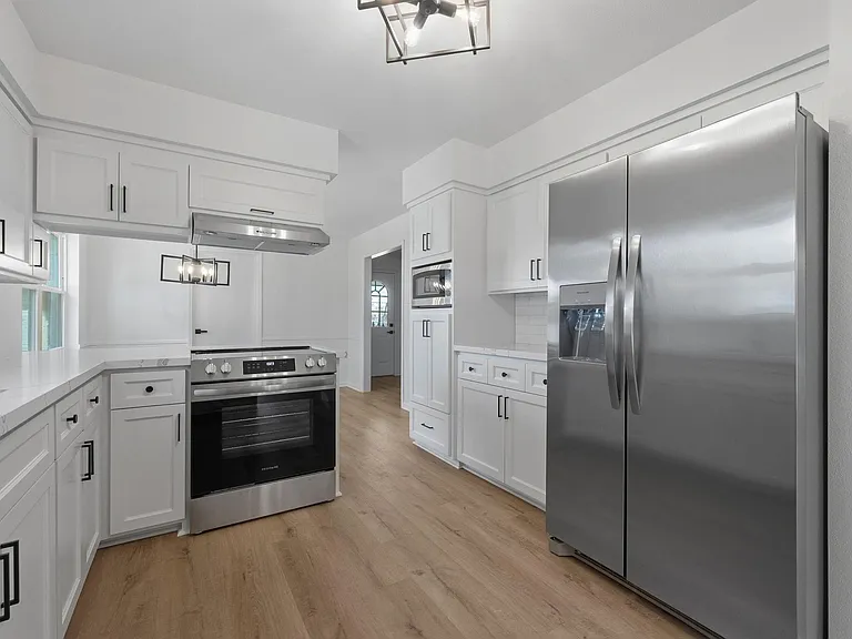 210 Ridgemont Dr — Photo 8