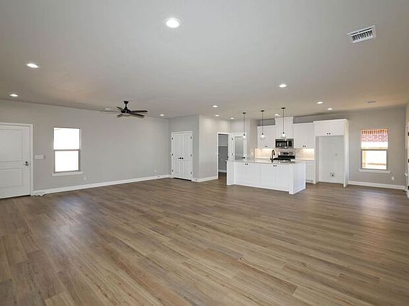 4th image of 4707 Scotty Dr