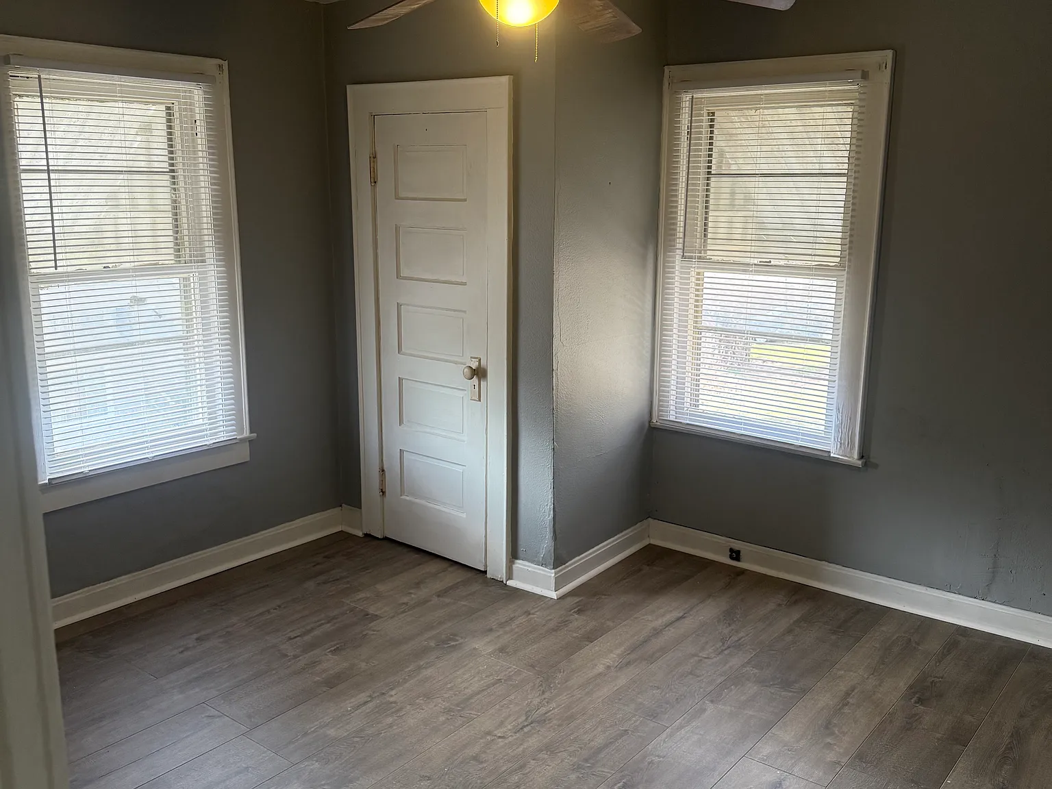 2 bed, 864 sqft, $900 — Photo 2