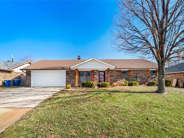 1705 SE P St, Bentonville, AR 72712