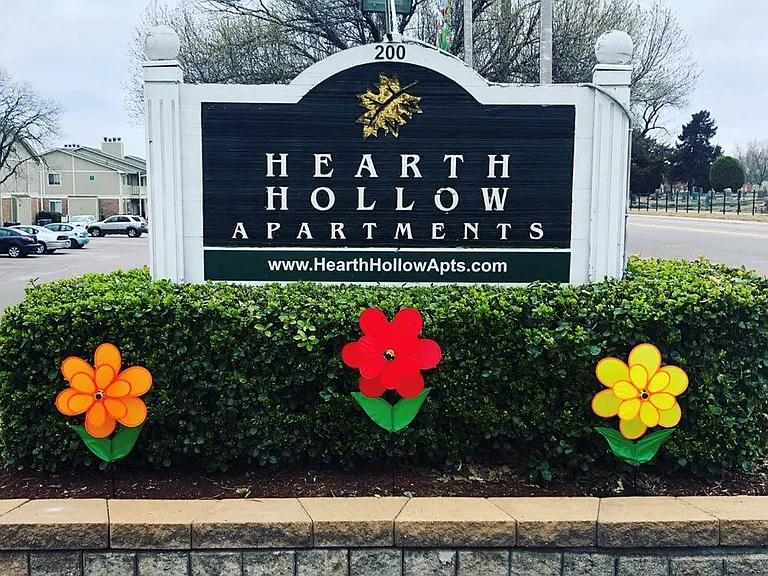 Welcome to Hearth Hollow Apartments!
