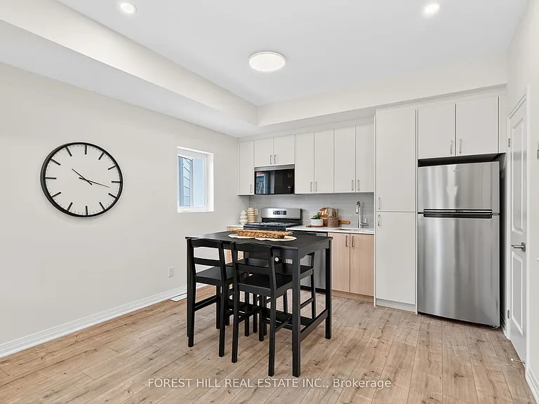 52 Albright Ave #D — Photo 6