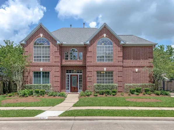 1707 Evergreen Ln, Seabrook, TX 77586