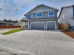 1054 NE Regan Hill Loop UNIT B, Estacada, OR 97023