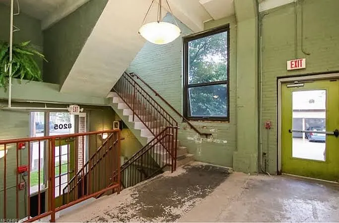 8205 Franklin Blvd #5 — Photo 9