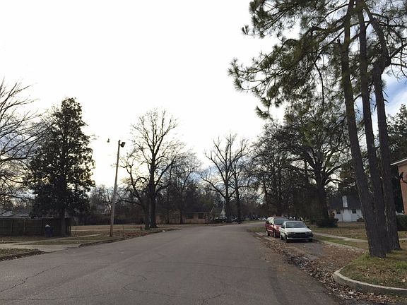4th image of 227 Catalpa St