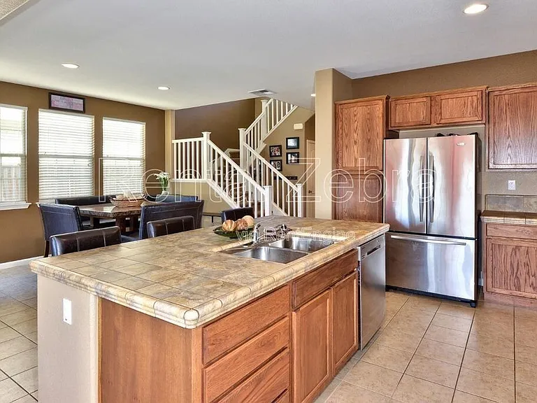 2348 Tedeschi Dr — Photo 3