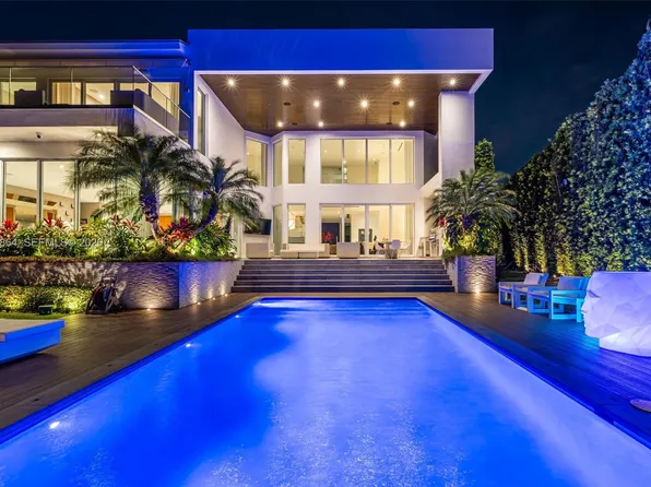420 Island Dr, Key Biscayne, FL 33149