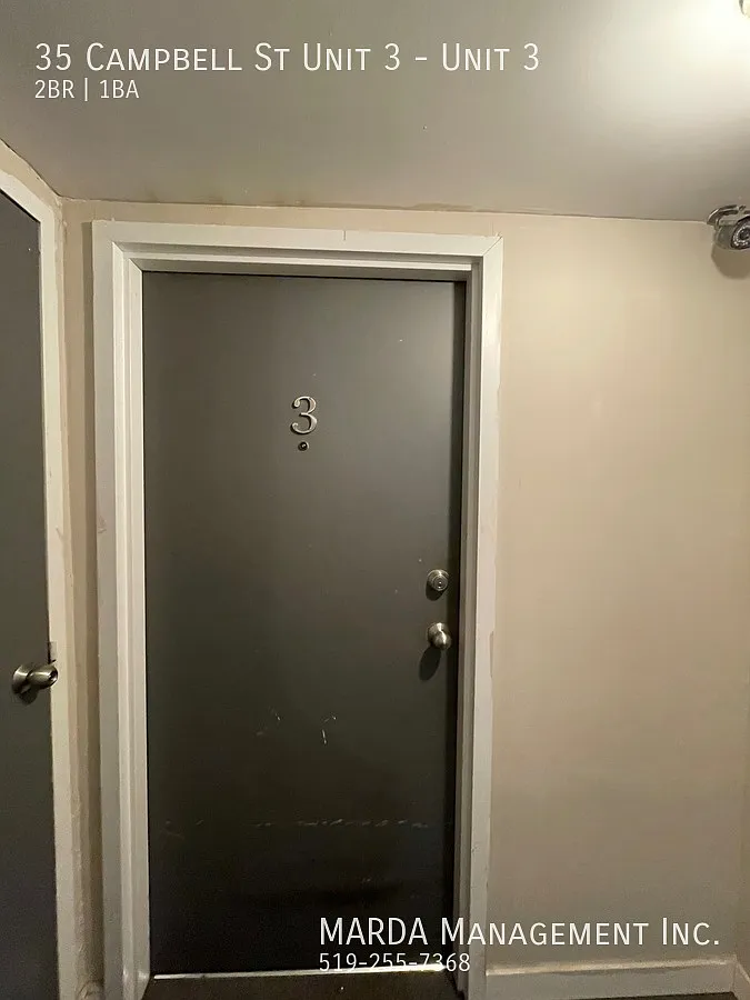 Renovated 2 Bed/1 Bath Apt In Chatham + Hydro!! — Photo 4