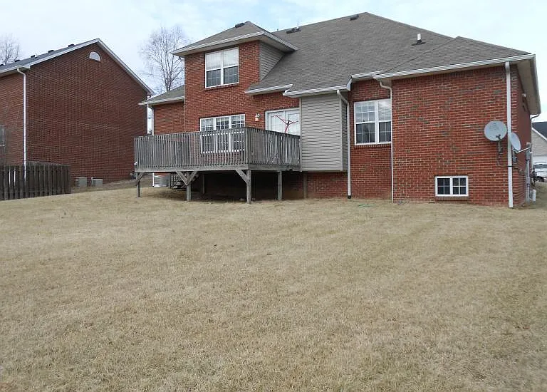 112 Jersey Ct — Photo 18
