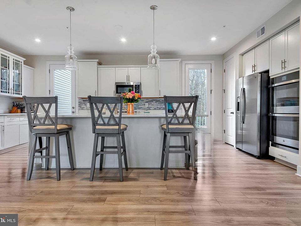 1st image of 8353 Amber Beacon Cir