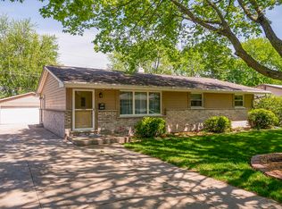 1515 Vassar Rd, Rockford, IL 61103