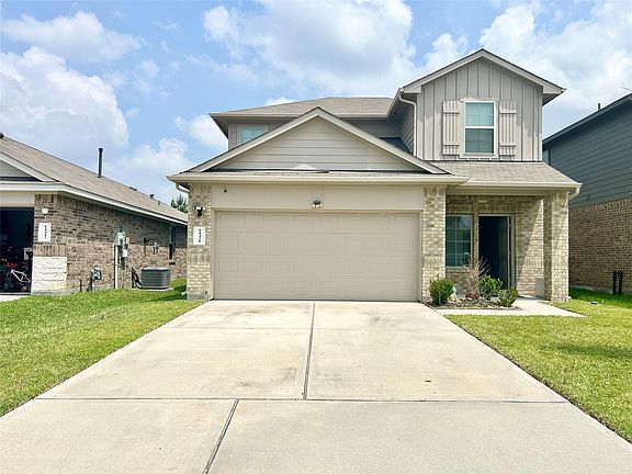 2nd image of 14421 Sugar Pines Dr
