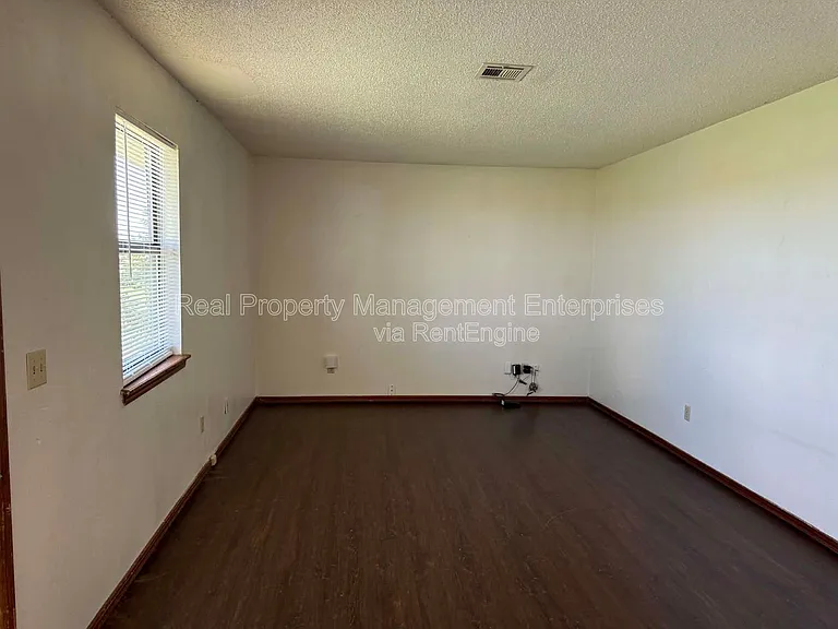 1803 Sandrock Rd — Photo 6