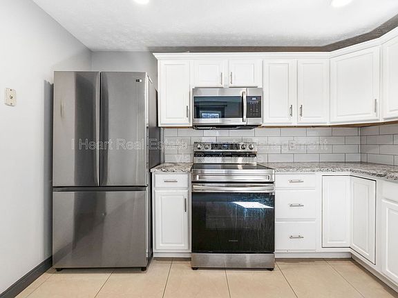 4th image of 957 Harrison Ave