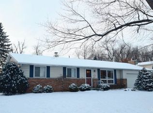 21 Manchester Dr, Elkhart, IN 46514