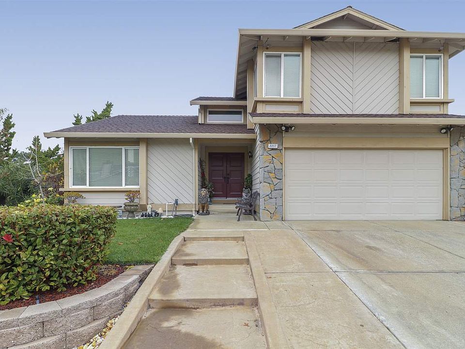 1st image of 2257 Mount Whitney Dr