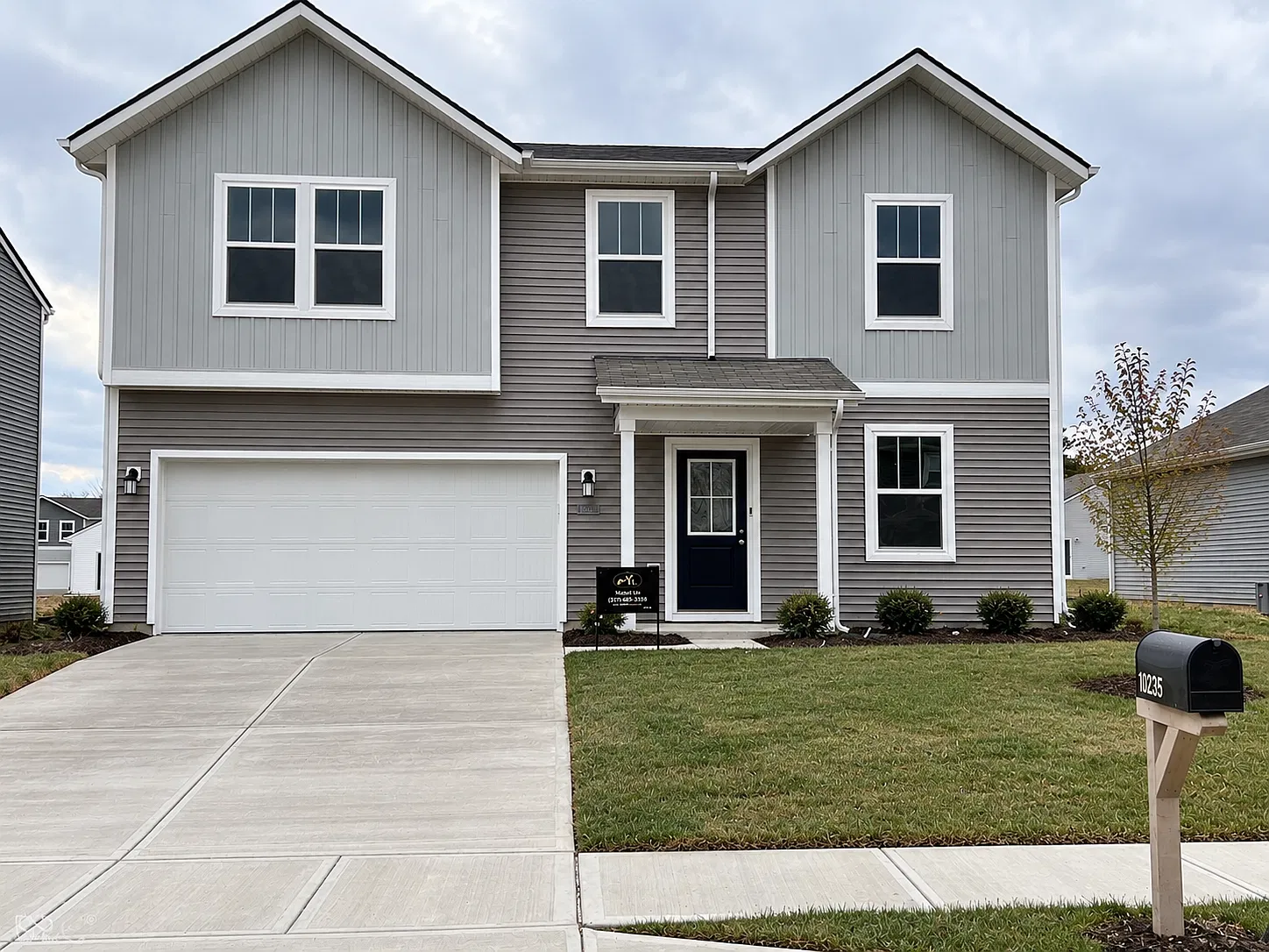 4 bed, 2.5 bath, 2169 sqft, $2,000 — Photo 1