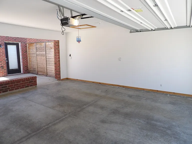 10907 Cole Thompson Ln — Photo 41