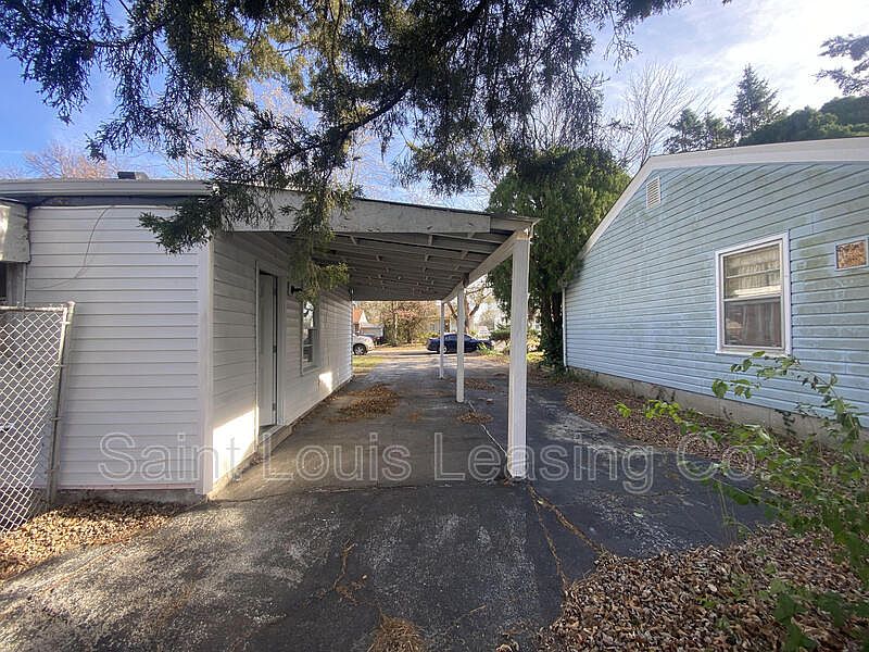 1st image of 3133 Rex Ave