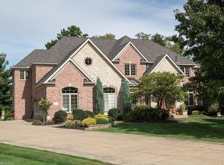 425 Diana Ct, Highland Heights, OH 44143