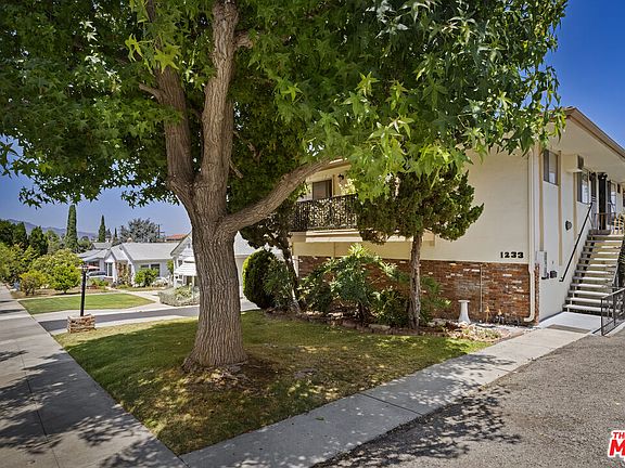 2nd image of 1231 Romulus Dr