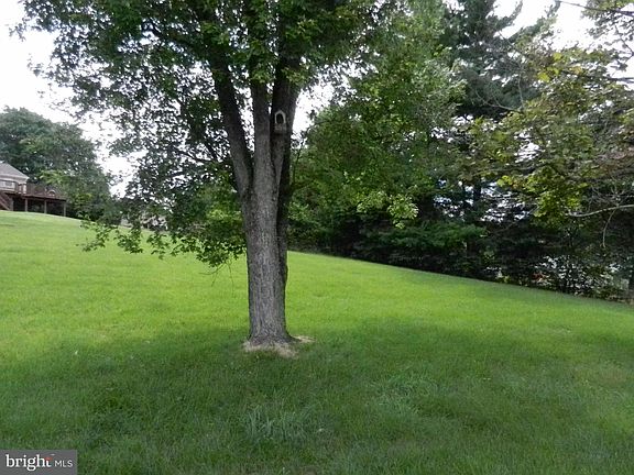 4th image of 4405 Mount Olney Ln
