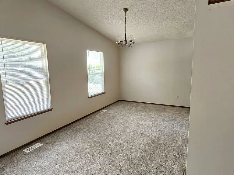 5060 Horseshoe Bnd — Photo 6