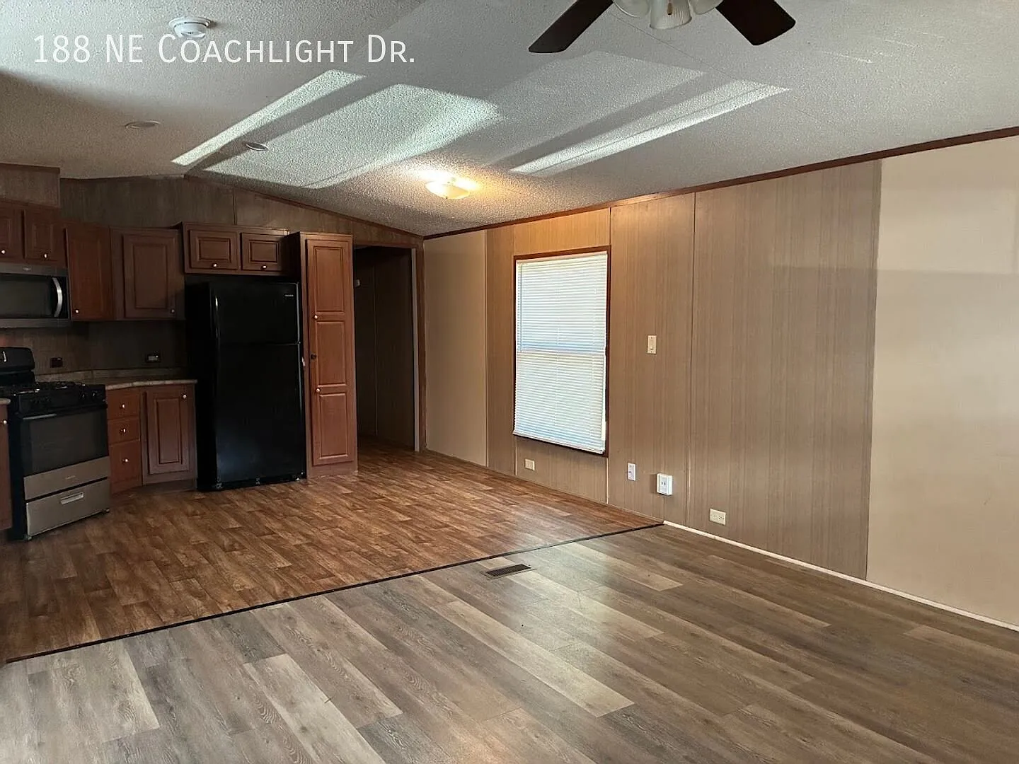 Schedule a showing today! — Photo 3