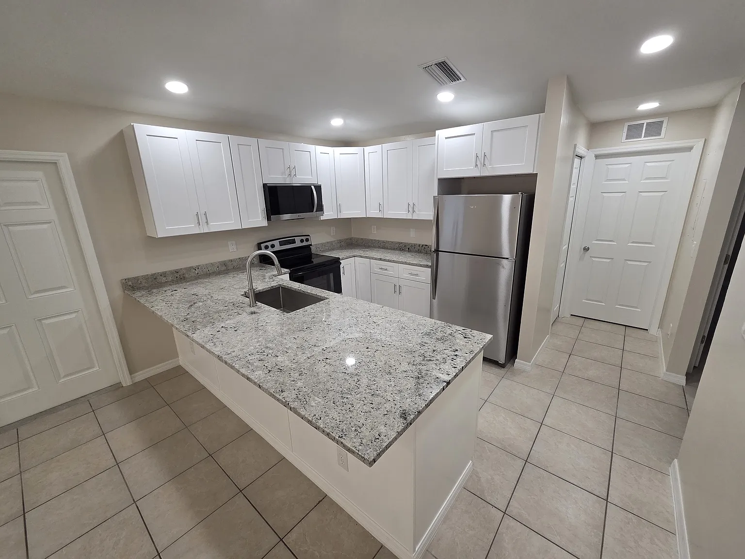 Hightower Ave S, Lehigh Acres — Photo 3