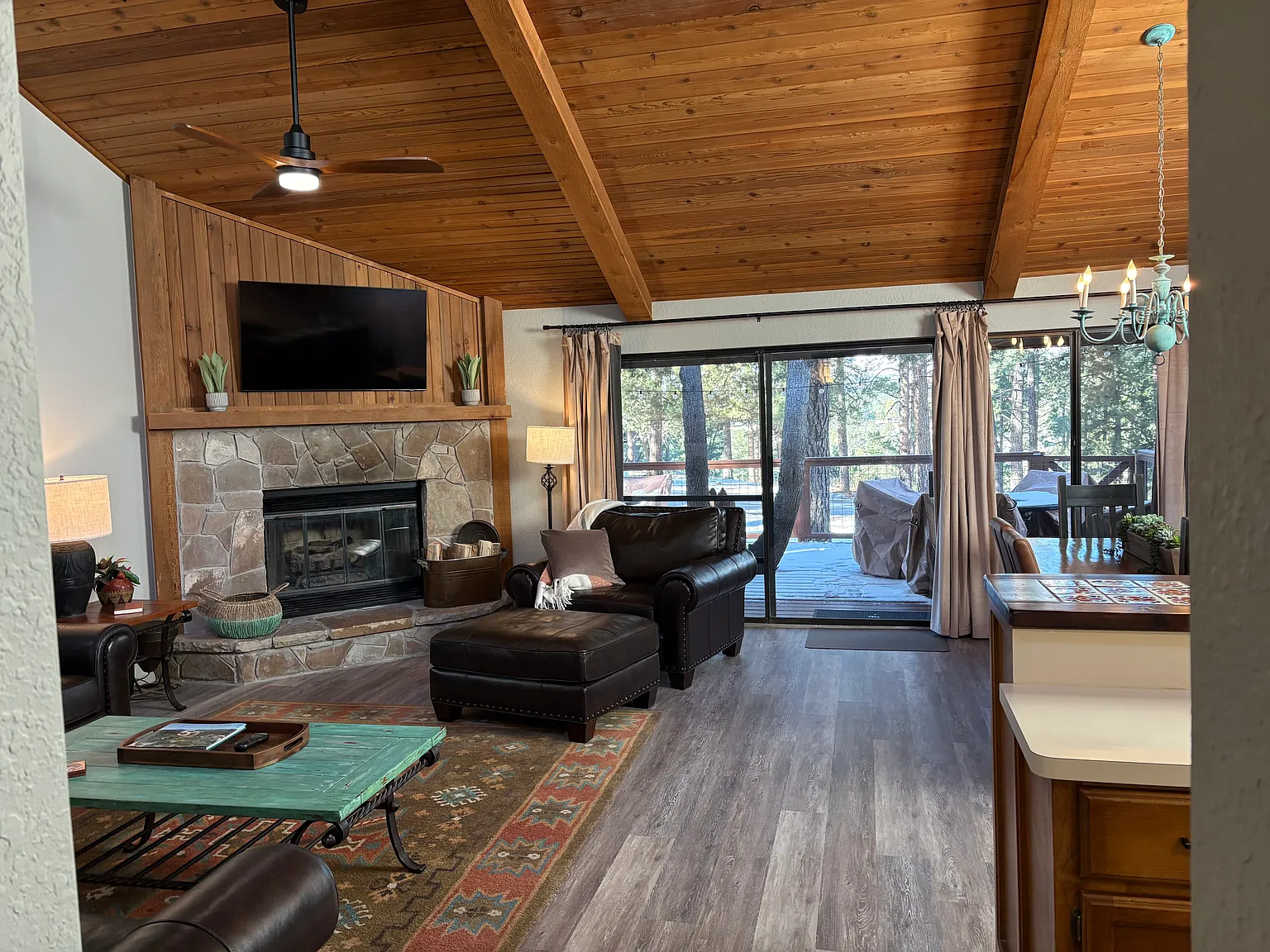 2 bed, 1254 sqft, $2,300 — Photo 3
