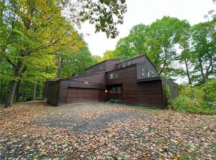 6505 Lake Shore Rd, Lake View, NY 14085