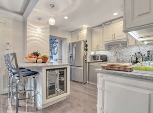 26-12 Ditmars Blvd #2, Astoria, NY 11105