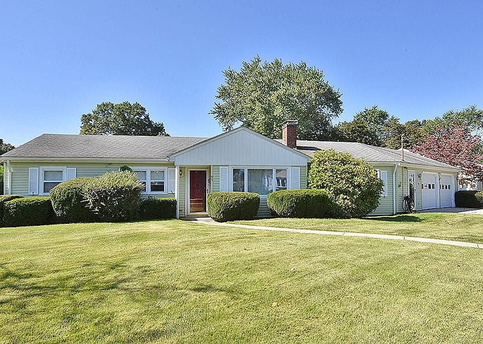 95 Claypool Dr, Warwick, RI 02886 Zillow
