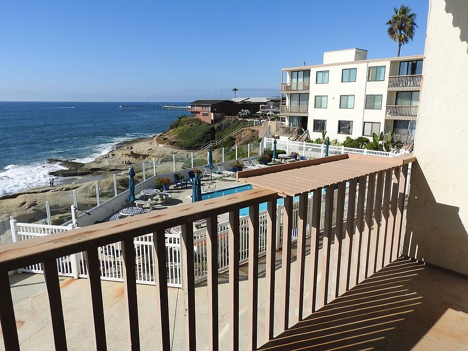 1st image of 5015 Santa Cruz Ave Unit 202