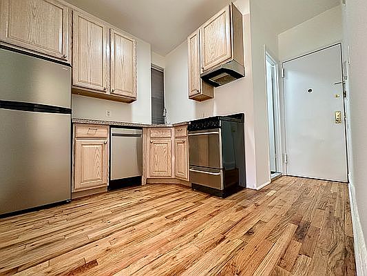 1st image of 50 Carmine St APT 7