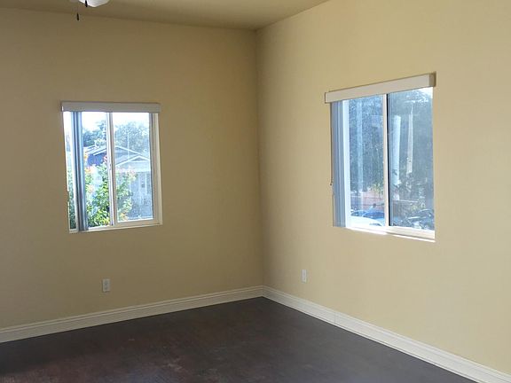 4th image of 3039 Fairmount St