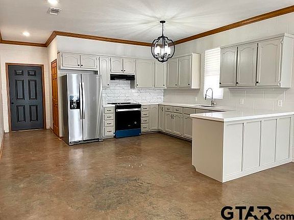5th image of 1112 Longview Dr