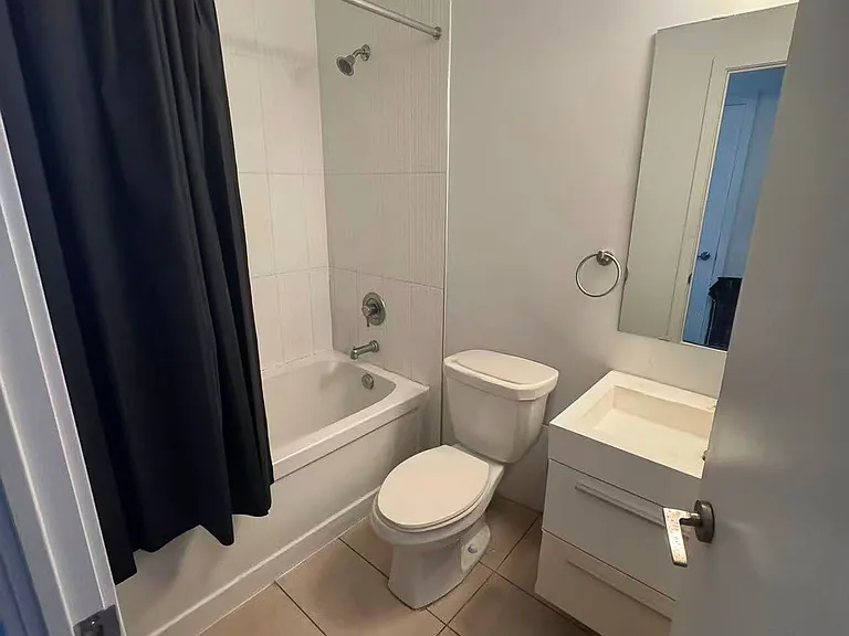 297 College St #1221 — Photo 8