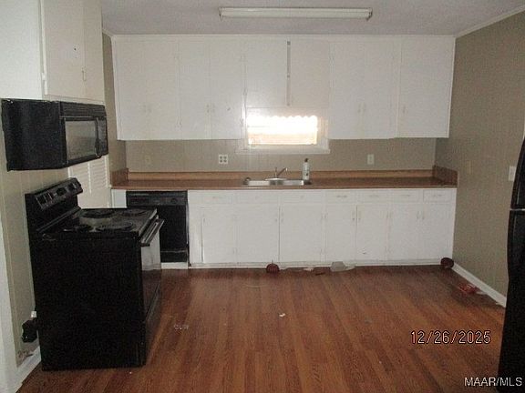 2nd image of 225 2nd St