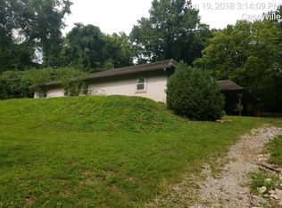 414 Bethel Meadows Rd, Caseyville, IL 62232