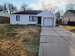 630 S Barlow St, Wichita, KS 67207