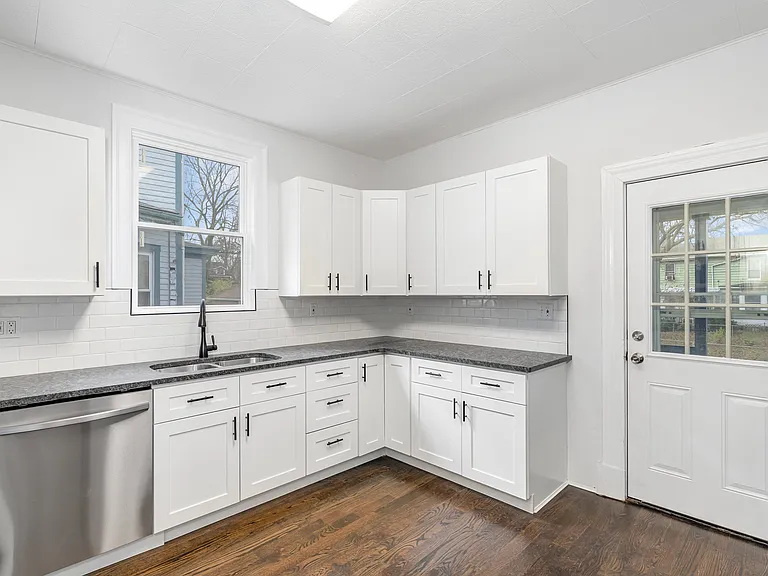 5123 Glenshade Ave — Photo 6