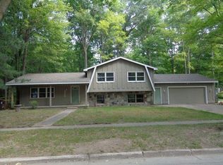 4500 Bluebird Dr, Midland, MI